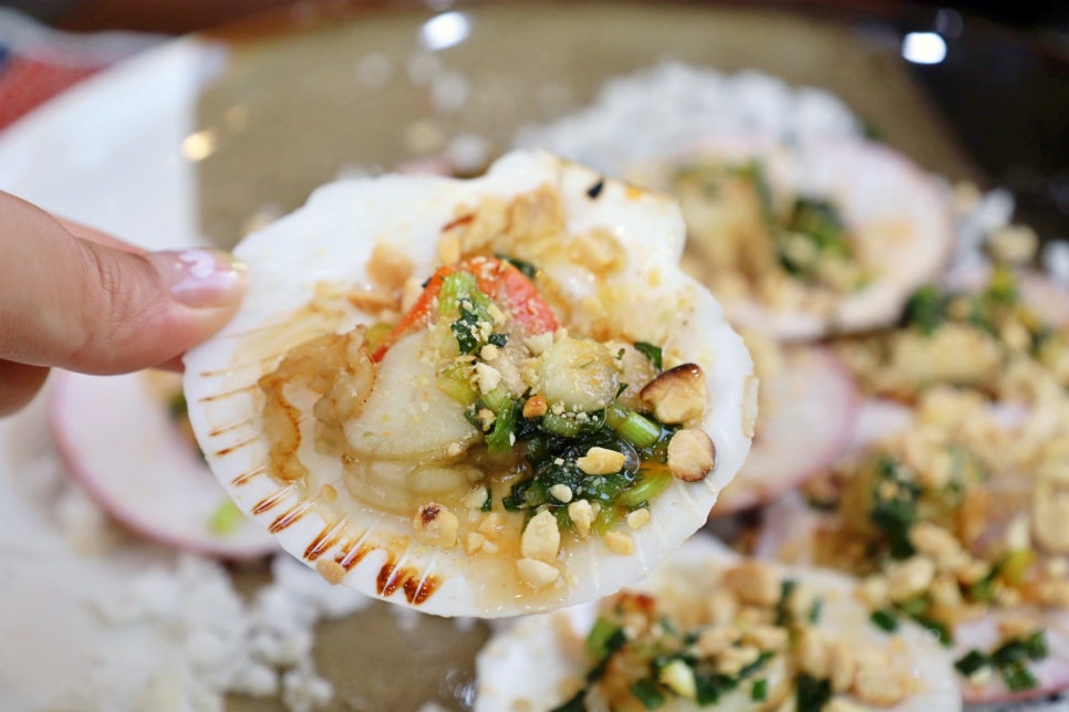 다낭 호이안 맛집 올드타운 가는 길에 위치한 반쎄오 해산물 맛집