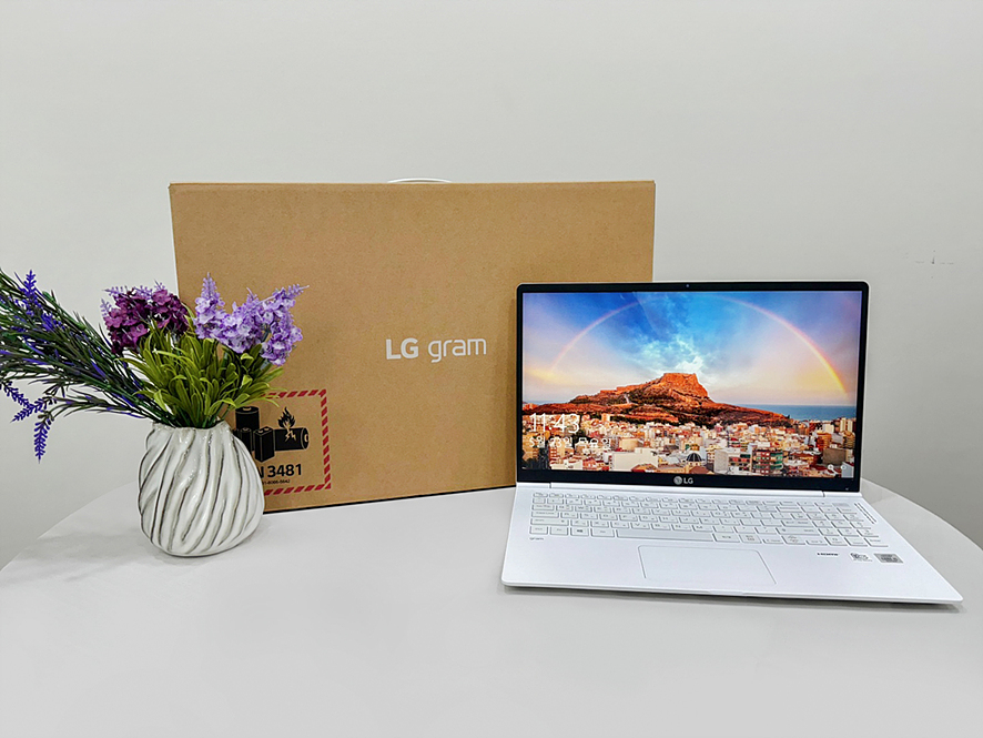 가성비 노트북 추천 LG그램 15인치 뉴퍼마켓에서 대학생 노트북 합리적으로!