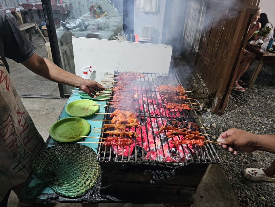 필리핀 보홀 맛집 술집(SULZIP) 알로나비치 산책 후 두 번 방문