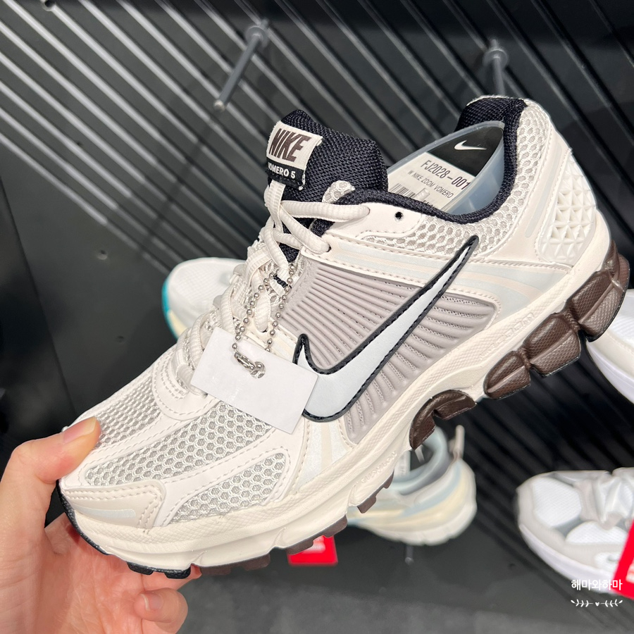 NIKE 나이키 운동화 추천 줌보메로5 P-6000 코르테즈 핫딜