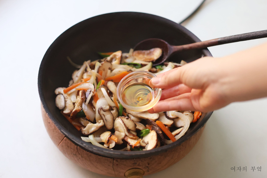 생 표고버섯볶음 레시피 표고버섯요리 만드는 법