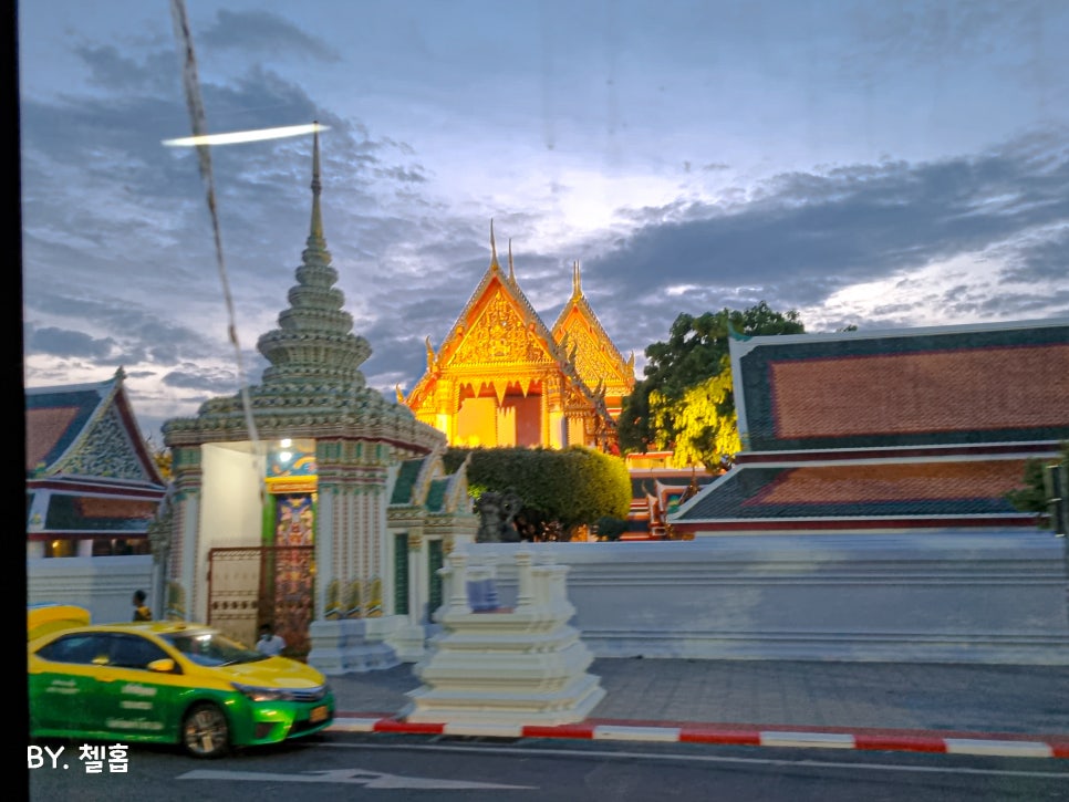 동남아시아 여행 태국 방콕 가볼만한곳 왓아룬 야경 카오산로드 끈적국수 발마사지 람부뜨리