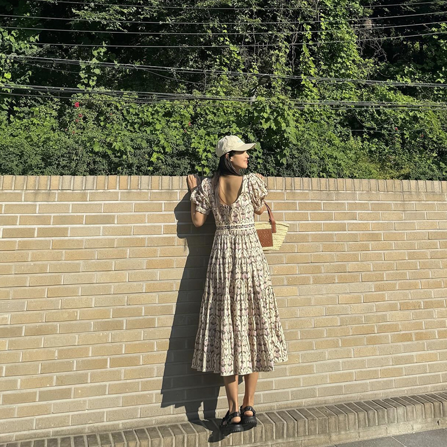 소녀시대 유리 여름 코디 데일리룩 로에베 라탄백 라피아백 30대 여자 명품 가방 가격
