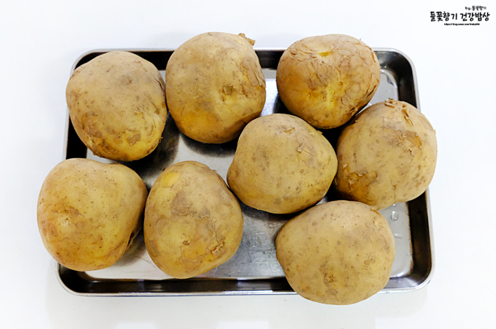 껍질채 감자 삶는법 맛있게 감자삶기 시간 감자삶는방법