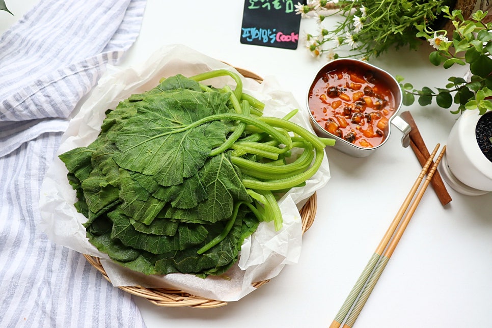 호박잎찌기 손질 우렁 강된장 만드는법 호박잎쌈밥 우렁쌈장 만들기