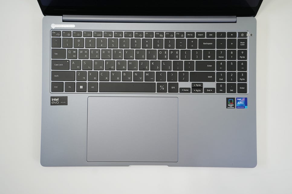 인텔® 코어™ Ultra 프로세서 NPU 탑재 AI노트북 갤럭시 북4 Pro