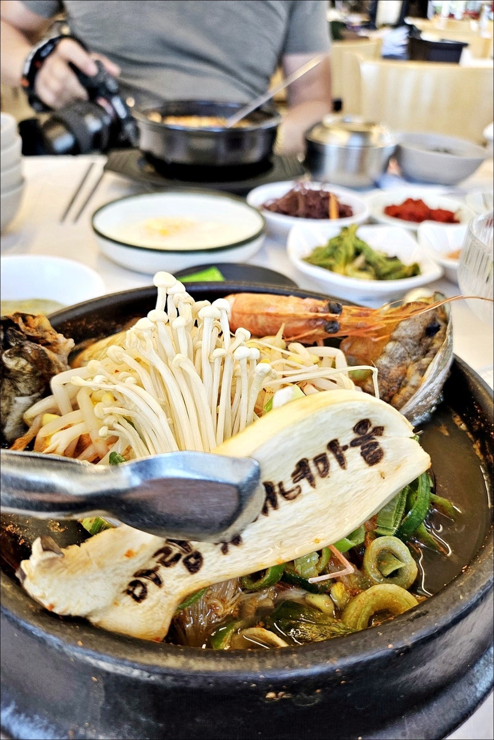 속초 아침식사 성게비빔밥 물회 뚝배기 맛집 바람꽃해녀마을 애견동반가능!