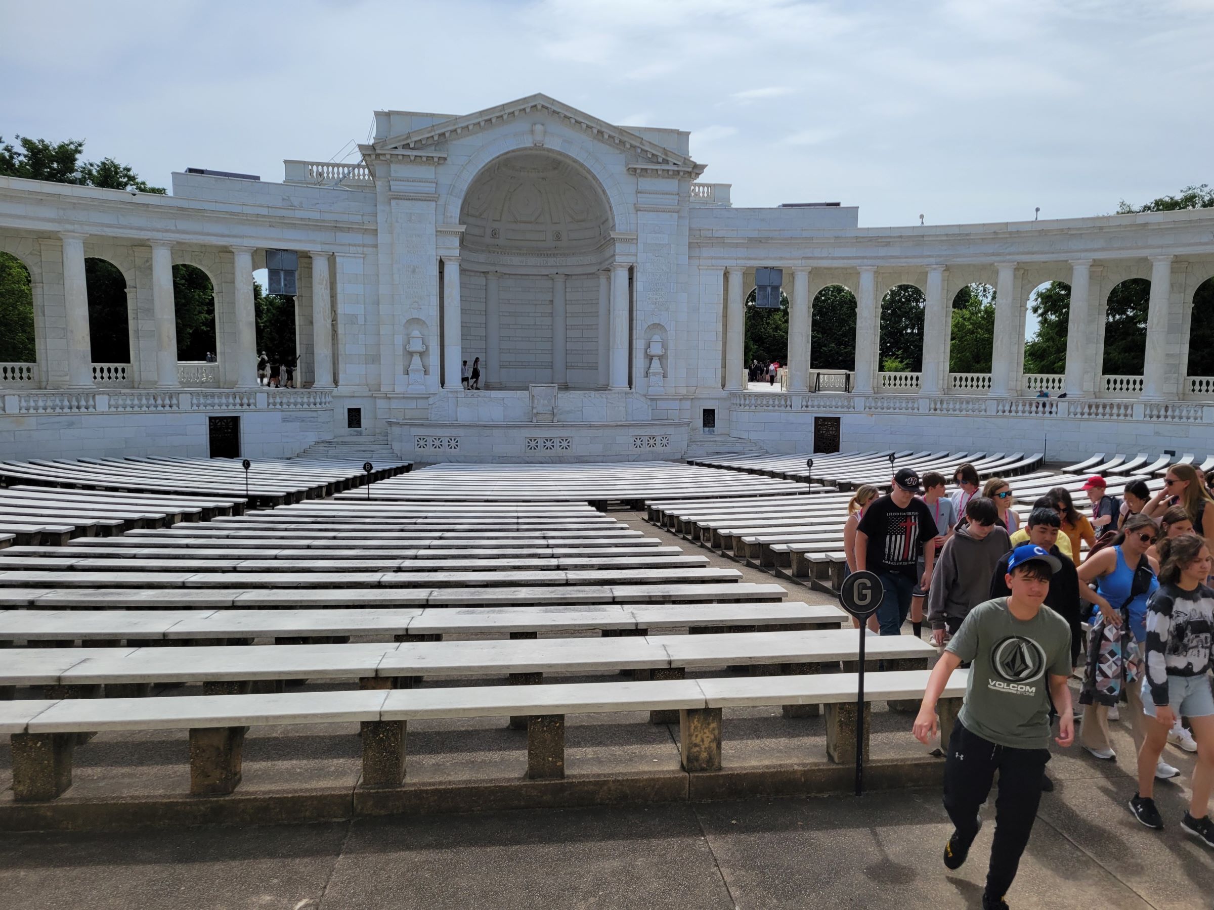 알링턴 국립묘지(Arlington National Cemetery)의 케네디 대통령 무덤과 무명용사묘 보초병 교대식 등