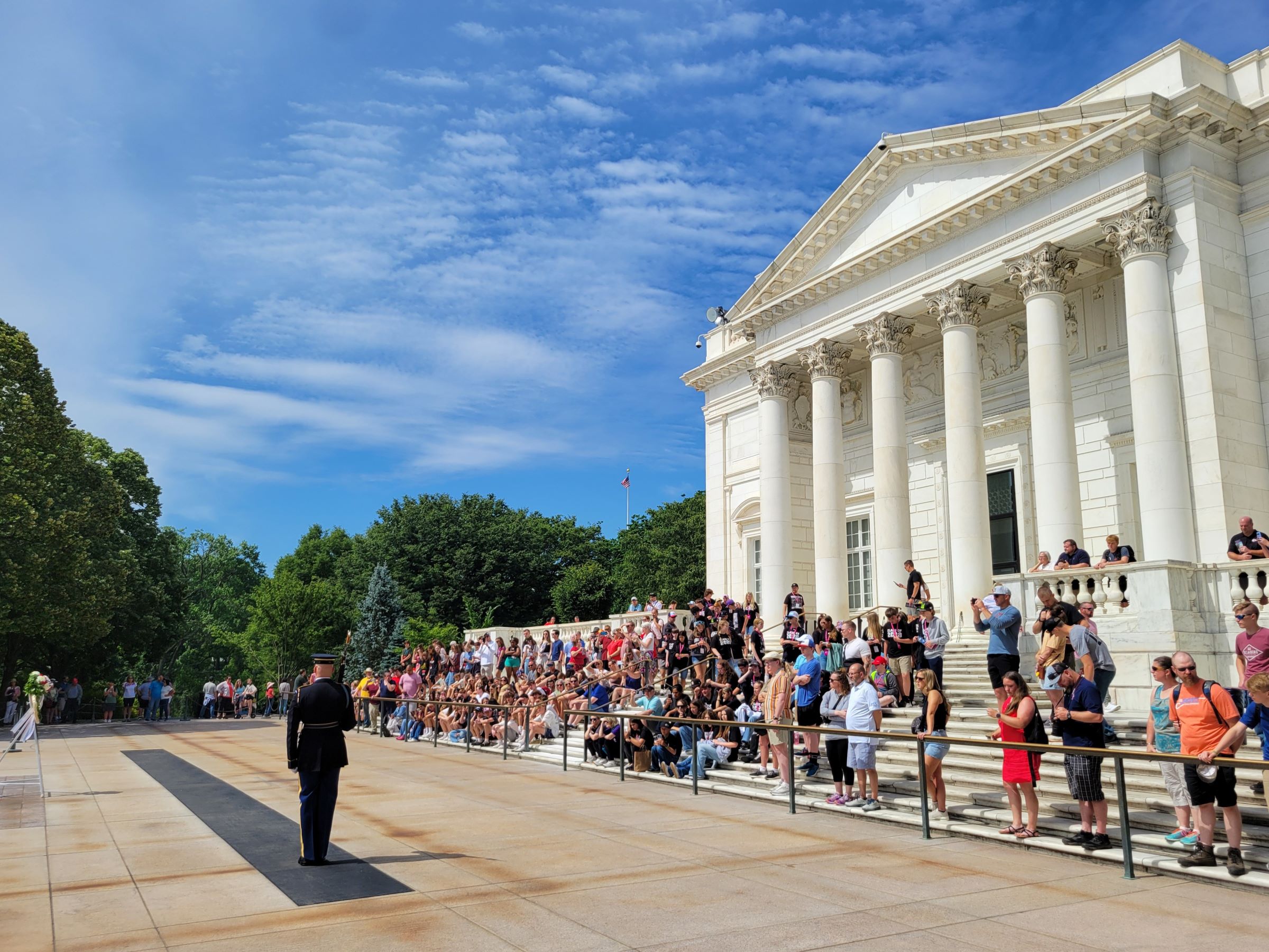 알링턴 국립묘지(Arlington National Cemetery)의 케네디 대통령 무덤과 무명용사묘 보초병 교대식 등