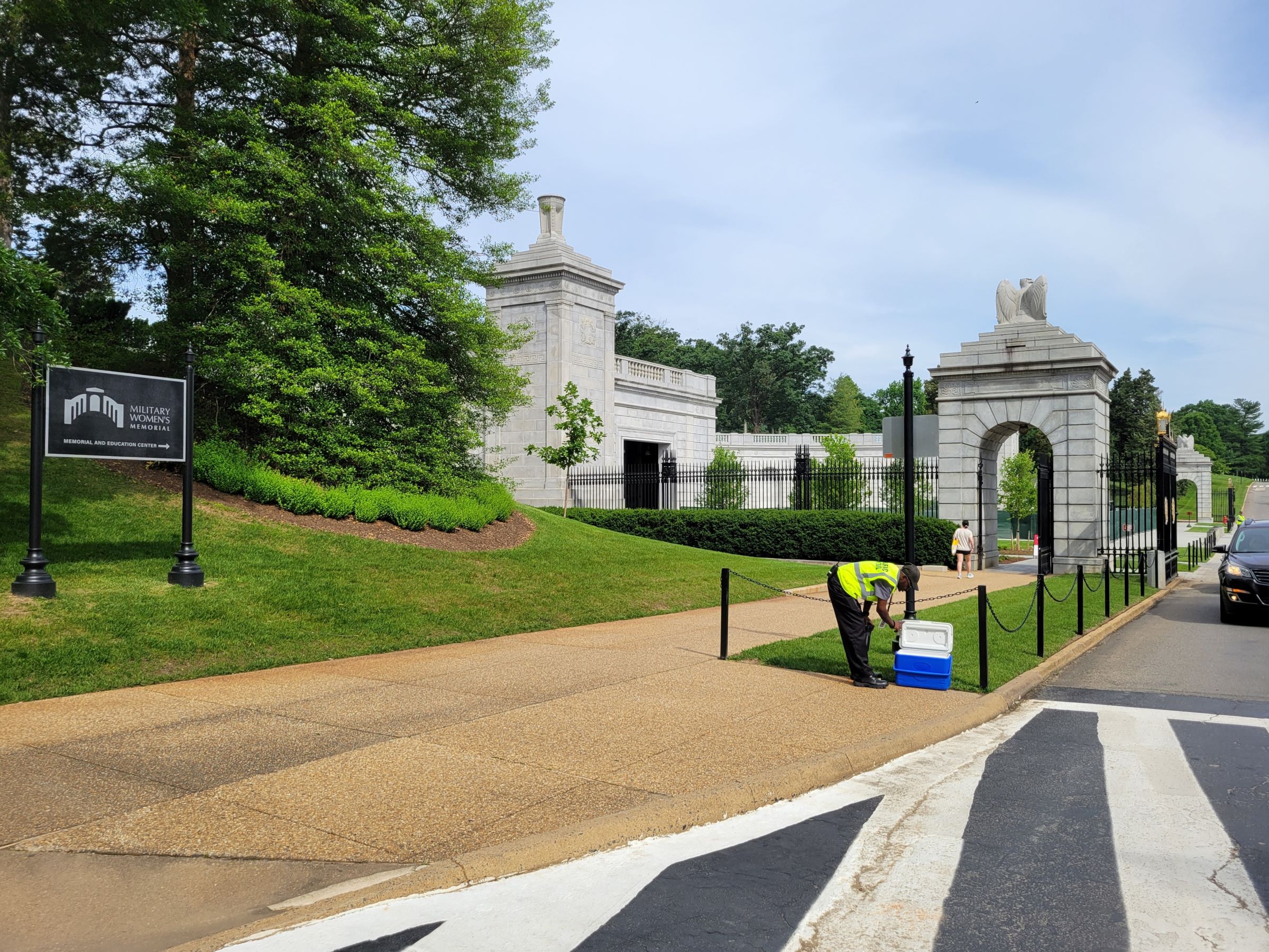 알링턴 국립묘지(Arlington National Cemetery)의 케네디 대통령 무덤과 무명용사묘 보초병 교대식 등