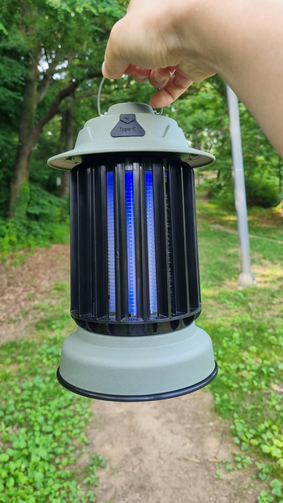 버그둠 모기퇴치기 LED 사용 방법 및 특징 여름철 야외활동 필수품