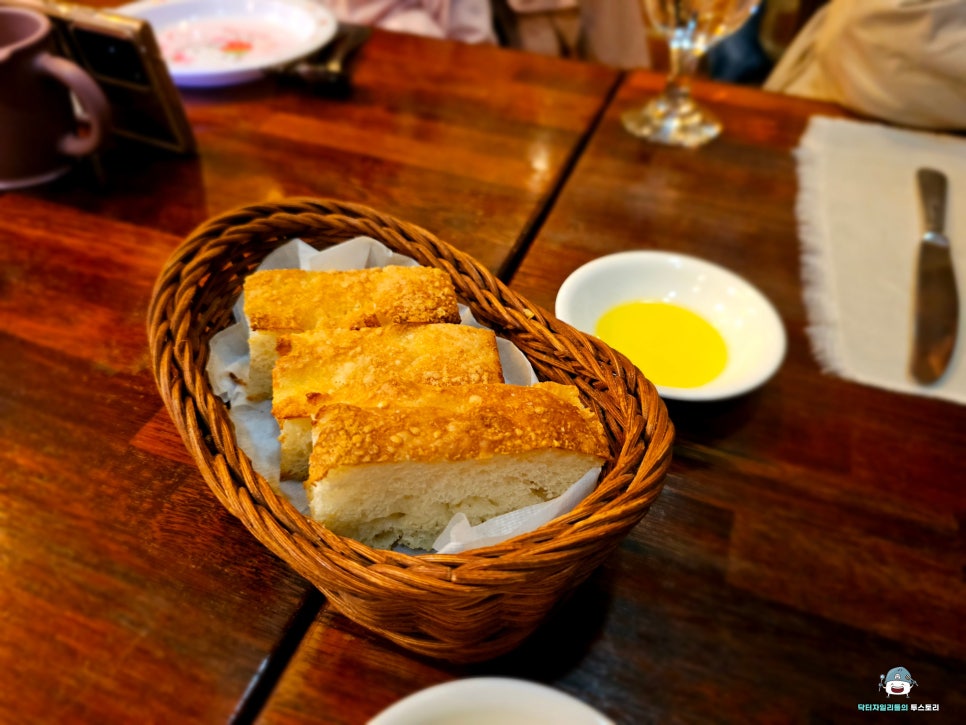 서래마을 맛집 톰볼라에서 먹은 추억의 맛 ! 꽃게스파게티 티본스테이크 티라미수