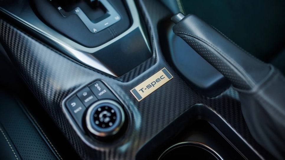 닛산 R35 GT-R의 마지막 T-스펙 타쿠미 에디션, 스카이라인 에디션 가격 공개