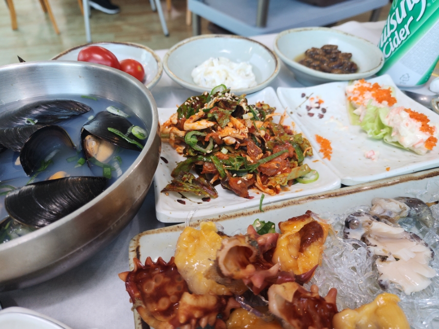 부산 기장 연화리 맛집 오션뷰 대변항 이화장 횟집