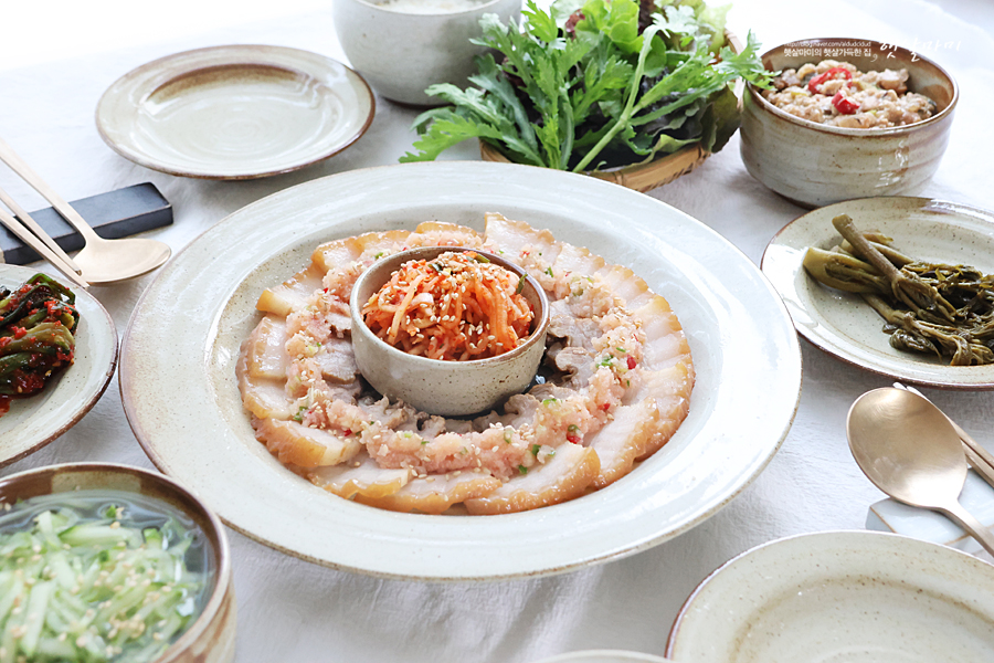 햇살마미네 집밥 이야기 한식 요리 밥상 수육 정식