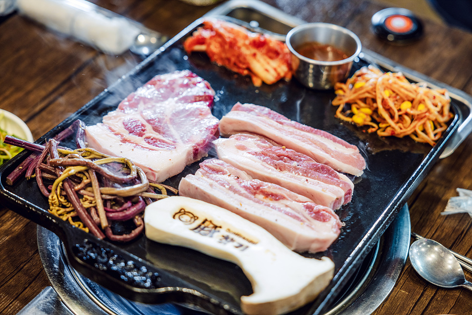 제주공항근처 흑돼지 맛집 김치찌개 + 냉면 + 계란찜 무료 서비스