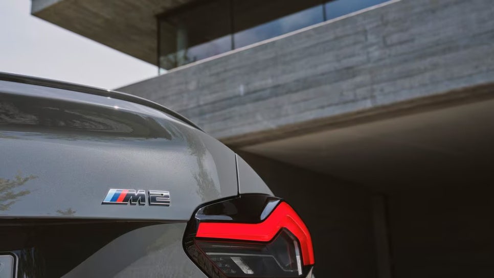 473마력으로 출력이 향상된 2025 BMW M2 출시