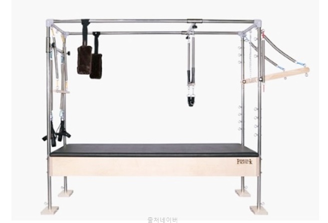 기구 필라테스 종류 동작 효과 리포머 캐딜락 레더 바렐 체어 캐포머