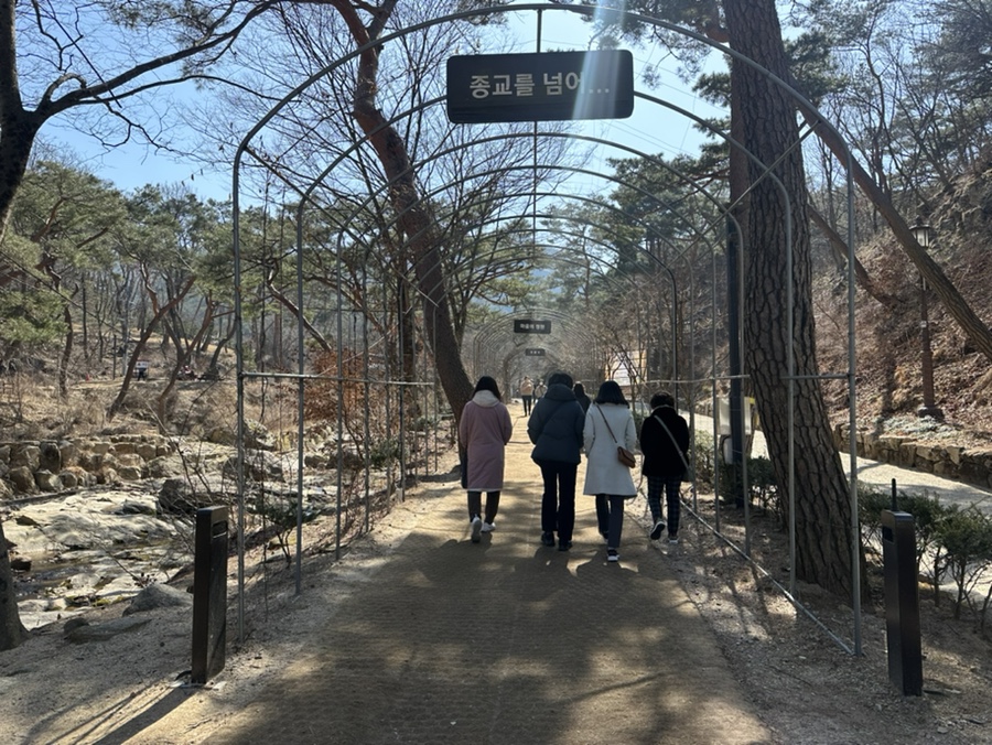 북한산 기자능선코스 진관사계곡 대머리바위 향로봉등