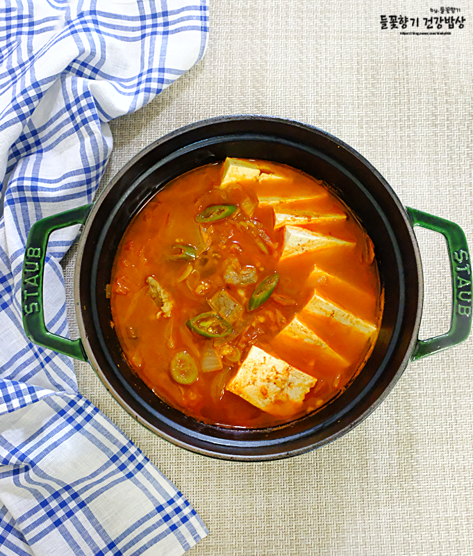 돼지 김치찌개 맛있게 끓이는법 돼지고기 김치찌개 레시피