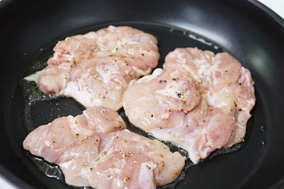 닭고기 카레 맛있게 만드는법 닭다리살 카레 만들기 재료 닭고기요리
