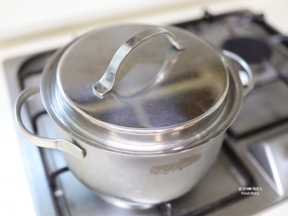 류수영 김치찌개 레시피 재료 신김치 돼지고기 목살 편스토랑