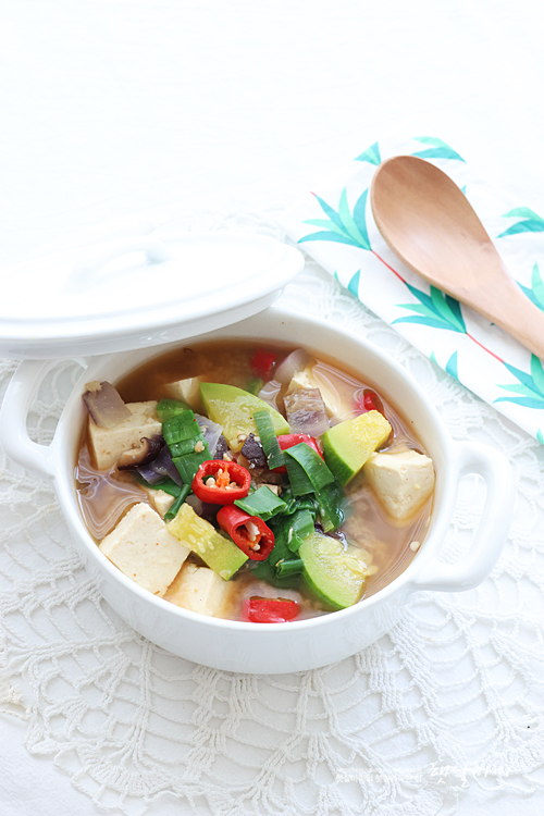 애호박 된장찌개 만들기 된장찌개 맛있게 끓이는 법 재료 코인육수