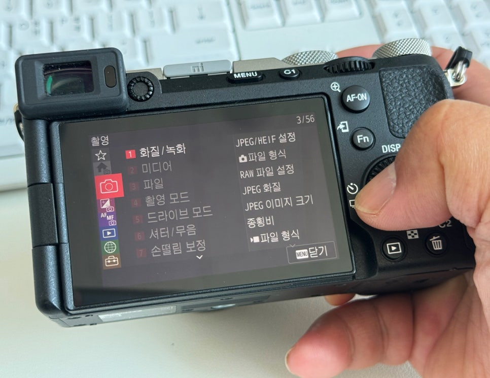 밸런스 좋은 풀프레임 미러리스 원핸드 컴팩트 카메라 소니 A7C2 7개월 사용 후기