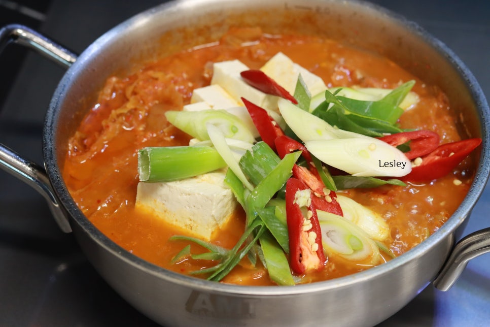 돼지 김치찌개 맛있게 끓이는법 돼지고기 김치찌개 레시피