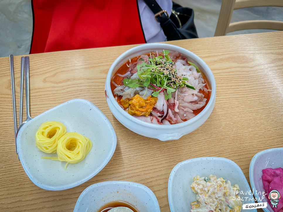 속초 가볼만한곳 항아리물회 맛집 메뉴 주차 웨이팅