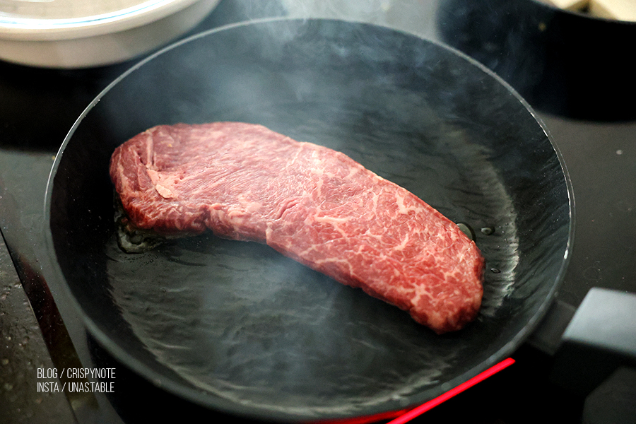 마늘볶음밥 스테이크 굽기 맛있는 캠핑고기 한우선물세트