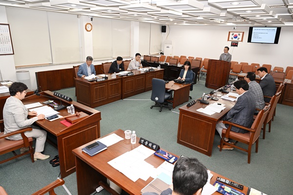 제주도의회 행정시장 인사청문위, 인사청문 채택..제주시장 27일, 서귀포시장 28일