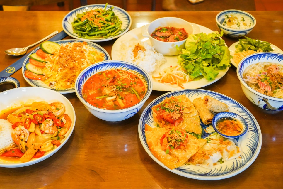 베트남 호이안 올드타운 맛집 로컬 비엣응온 Viet Ngon