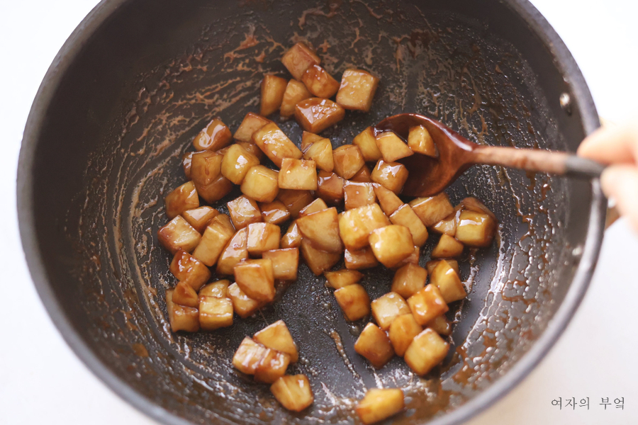 쫀득한 감자조림 레시피 간장 감자조림 만드는 법