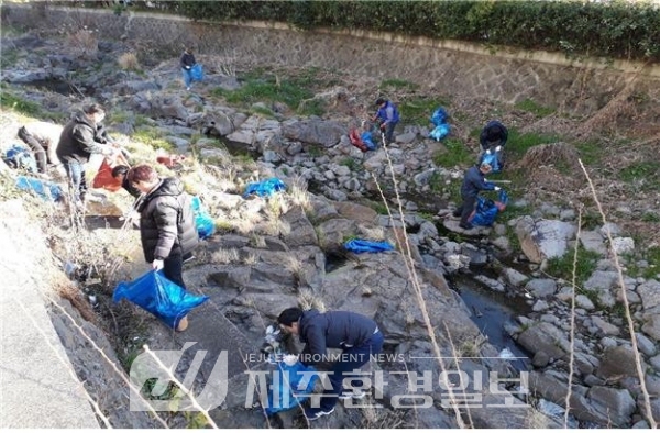 환경부, 홍수기 대비, 전국 주요 하천・하구 쓰레기 대대적으로 수거한다