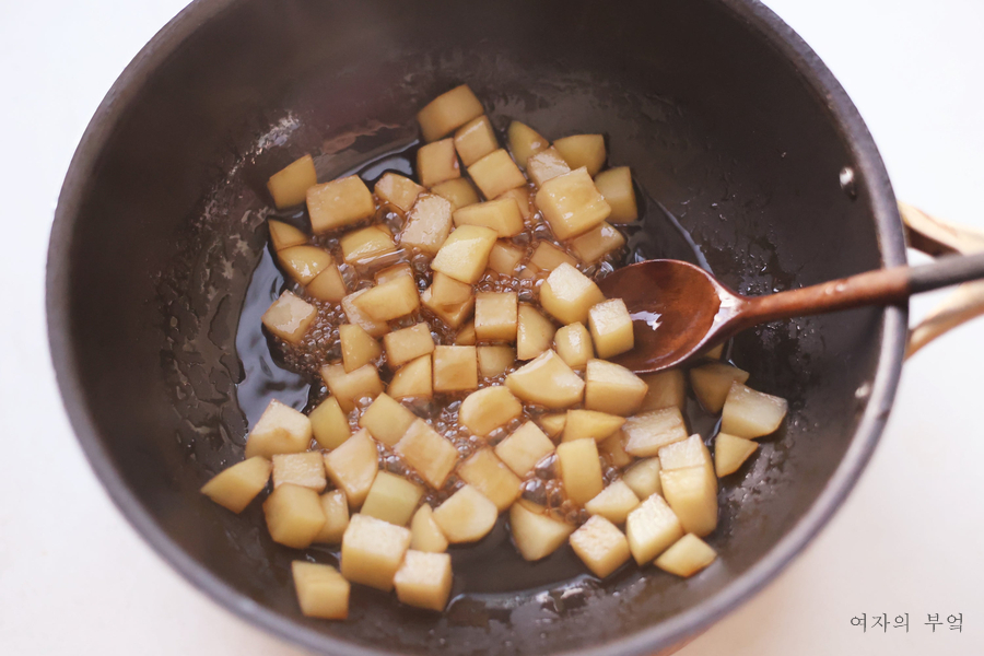 쫀득한 감자조림 레시피 간장 감자조림 만드는 법