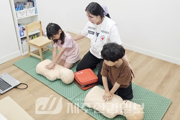 제주적십자사, 초등학교 1학년 대상 응급처치 교육 실시