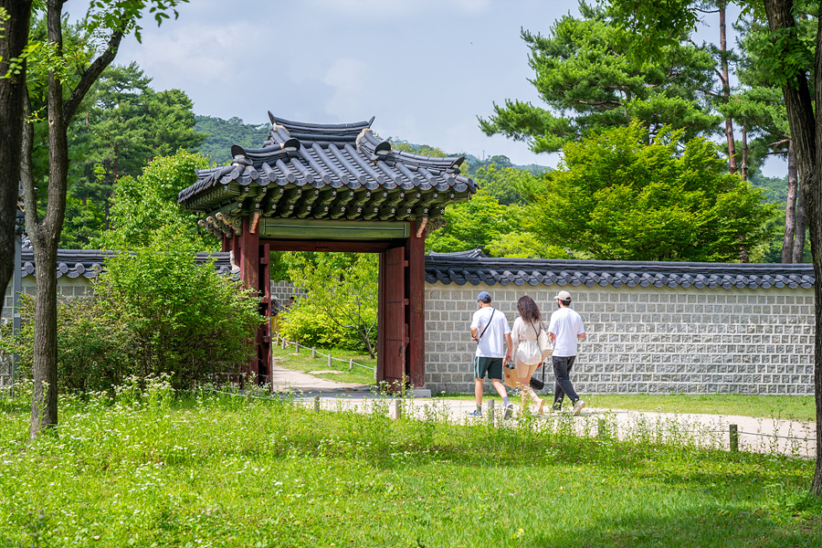 서울 관광지 핫플 종로 데이트 경복궁 향원정 한복 주차장 등