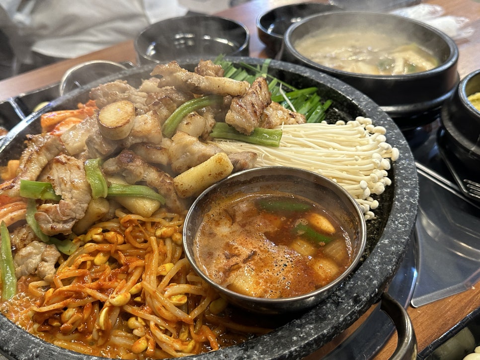 # 대구 동구 불로동 맛집 ' 팔육식당 '