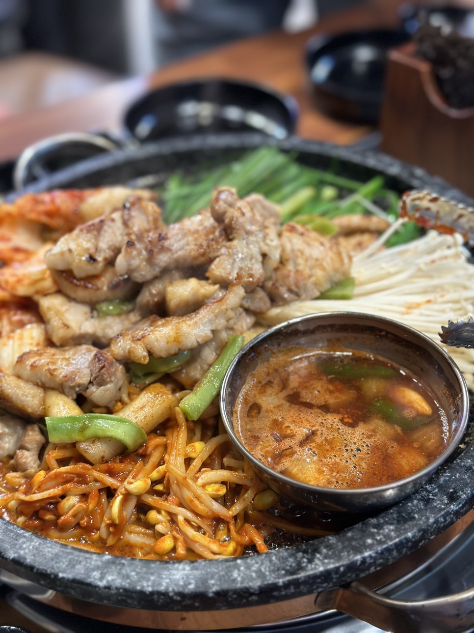 # 대구 동구 불로동 맛집 ' 팔육식당 '