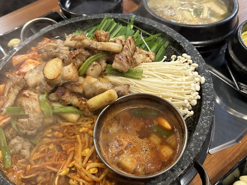 # 대구 동구 불로동 맛집 ' 팔육식당 '