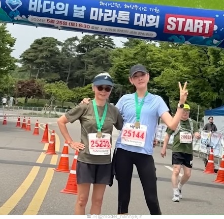 한혜진 모녀 하프 마라톤 운동일지 러닝 달리기 효과 3KM 5KM 1KM 단거리