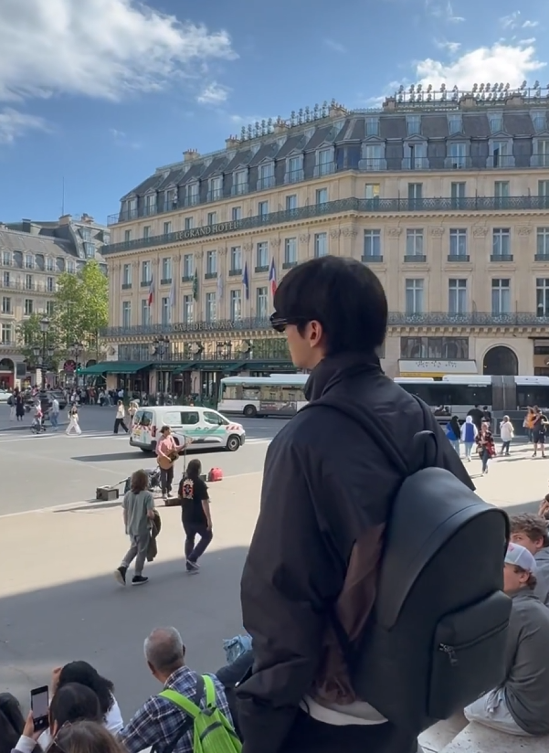 차은우 프랑스 파리에서 자외선 차단 남자 연예인 선글라스 추천 브랜드 가격은?