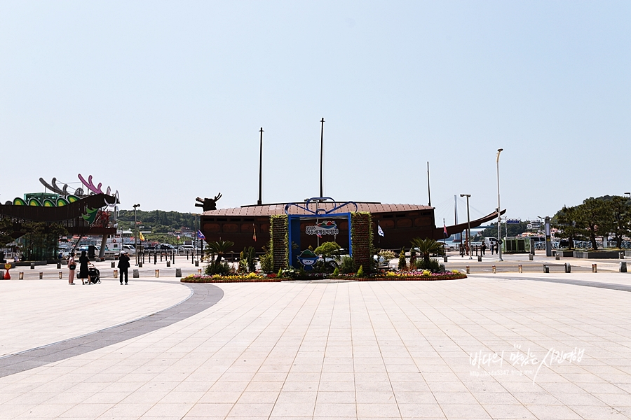 여수 이순신광장 먹거리 딸기모찌 삼합당 들린 후 여수낭만항 게장