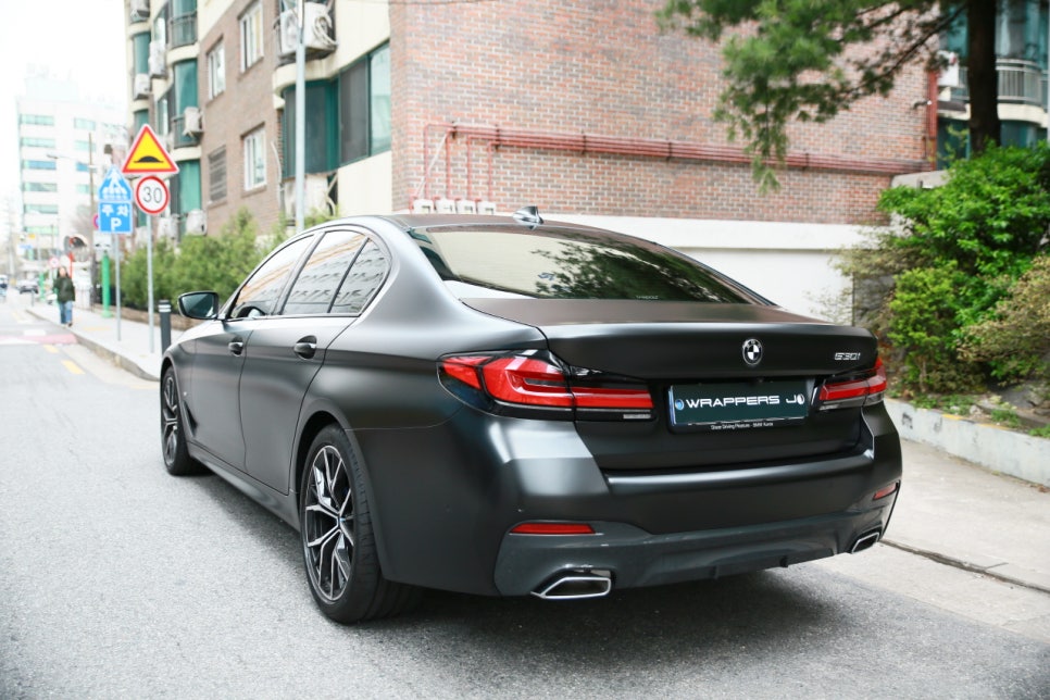 서울랩핑 BMW 530i 사틴블랙 랩핑 무광블랙 전체랩핑 잘하는곳