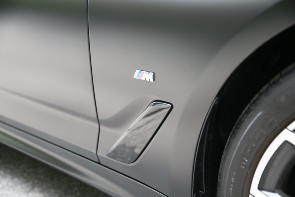 서울랩핑 BMW 530i 사틴블랙 랩핑 무광블랙 전체랩핑 잘하는곳