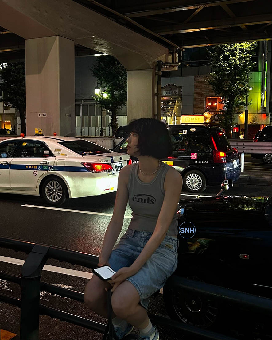 나나가 완판시킨 이미스 미니 가방 민소매 나시 크롭탑 데님 버뮤다 팬츠 가격은?