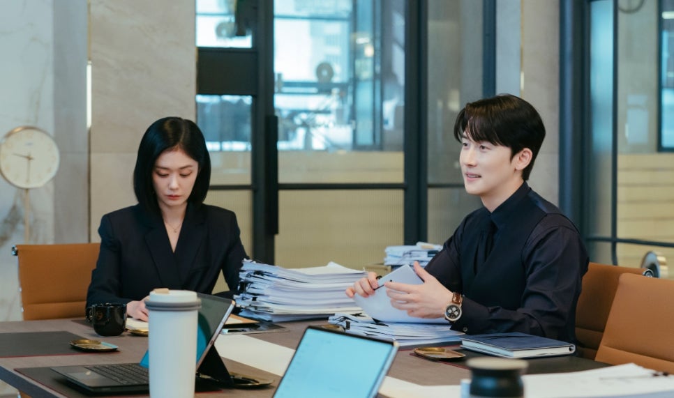 굿파트너 이혼 전문변호사인 최유나가 집필한 드라마
