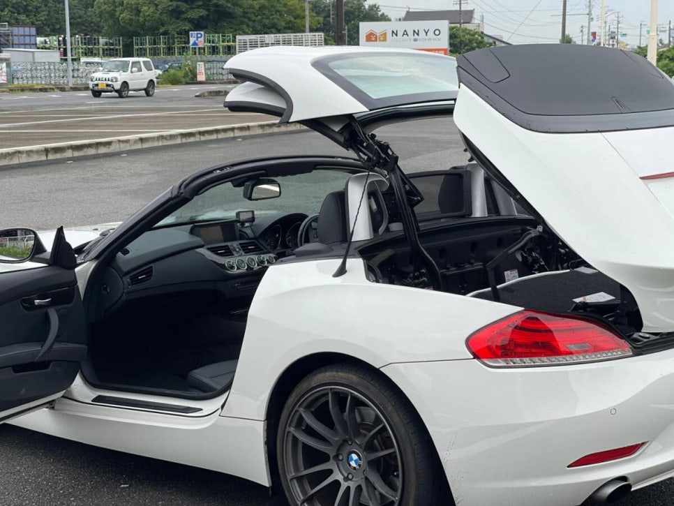 5만km 주행한 BMW Z4 하드탑 얼마에 낙찰될까?