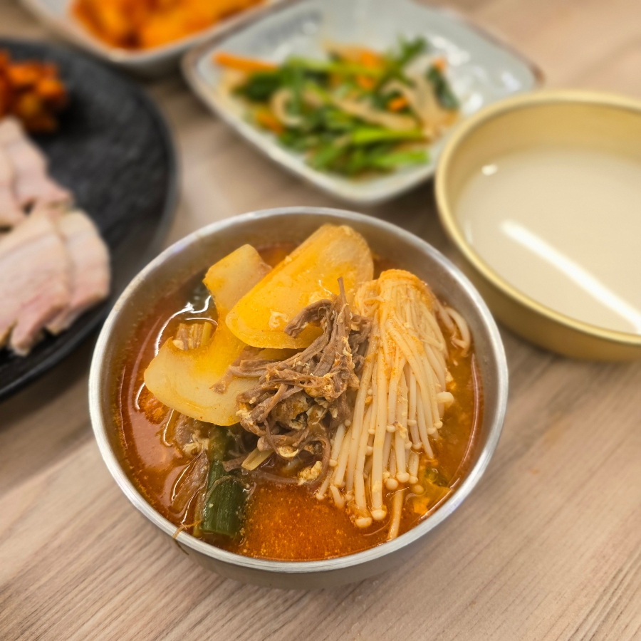 인천 송도 맛집 센트럴파크 한식 보쌈 맛있는 당당한가 혼밥도 굿